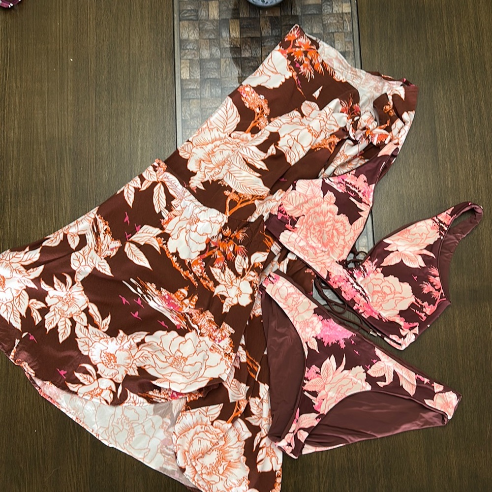 Maaji bundle. Top, bottom, and sarong. L/XL
